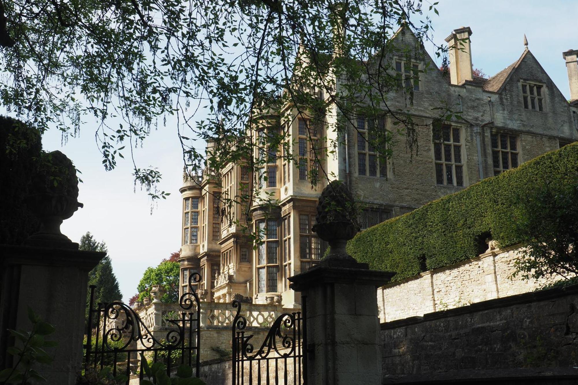 The Hall - Historic Grade I-Listed Jacobean Mansion Bradford-On-Avon Exterior foto